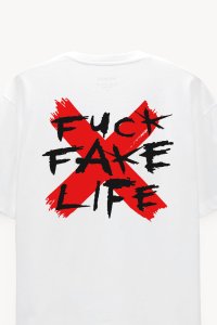 t-shirt-boxy-white-back-isolated-vp-05-d92240a0