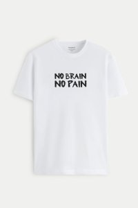 t-shirt-man-a-isolated-front-full-white-vp-16-6d7b5839