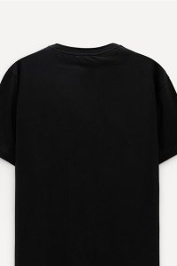 t-shirt-boxy-black-front-isolated-l-08-f1637649
