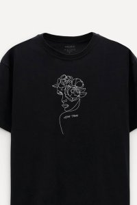 t-shirt-boxy-black-front-isolated-vp-12-55f650d6