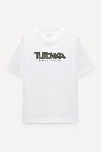 t-shirt-boxy-white-front-isolated-l-02-8f868f0a