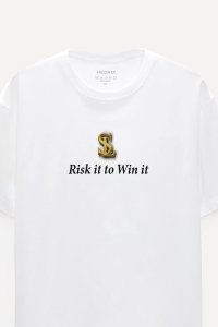 t-shirt-boxy-white-front-isolated-l-10-866c9856